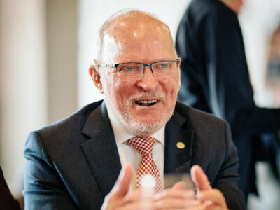 Willy van de Kerkhof in het kennistheater op de Schoonmaak Vakdagen 